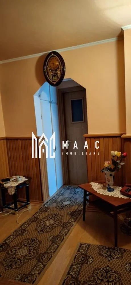 Apartament 2 camere I Brezoi - MAAC IMOBILIARE propune spre vanzare un apartament cu doua camere situat la etajul 4 al unui imobil din localitatea Brezoi, in apropierea statiunii Voineasa si partiei de schi Transalpina.

Locuinta necesita renovare.

Pentru mai multe detalii precizati telefonic ca ati vazut anuntul cu ID:CP2878707.