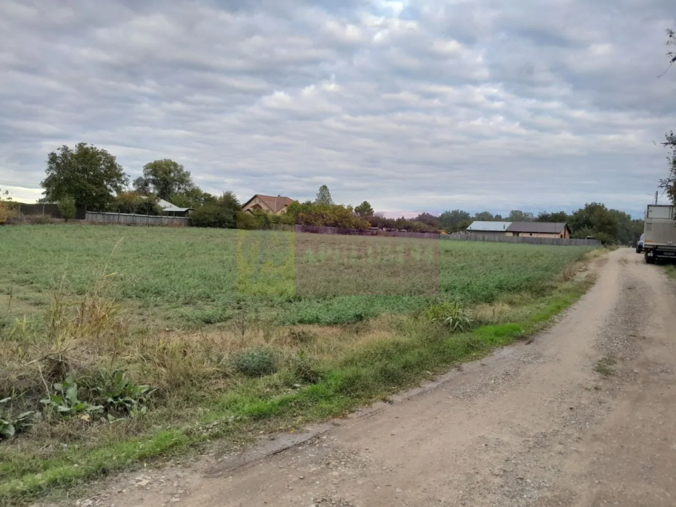 COSERENI( il ) - TEREN 2K MP DE VANZARE (52 M DESCHIDERE LA E85 )