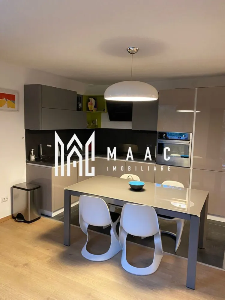 Casă | 80 MPU | Curte | Sub Arini - MAAC Imobiliare vă propune spre închiriere o casă cu 2 camere, situată într-o zonă premium și deosebit de căutată din Sibiu, în imediata apropiere a parcului Sub Arini. 

Poziționarea oferă un echilibru perfect între liniștea naturii și accesibilitatea rapidă către punctele de interes ale orașului.

Proprietatea este dispusă pe un singur nivel, fiind o construcție solidă din caramidă, realizată în anul 1985 și complet pregătită pentru a deveni noua dumneavoastră locuință. 

Casa are un acoperiș oblic din țiglă si beneficiază de o curte individuala împrejmuită, ideala pentru relaxare.

Caracteristicile principale ale proprietății sunt următoarele:

Casă pe un singur nivel (construcție din cărămidă, an 1985)

 2 camere:
dormitor 

bucătărie închisă

baie cu cabină de duș

Suprafață teren: 250 mp (curte individuală împrejmuită)

Sistem de încălzire: Centrala proprie pe gaz

Utilități complete: Apa curentă, electricitate, canalizare, țeavă de gaz, internet, cablu TV, telefon

Tamplărie si finisaje: Tâmplărie termopan

Elemente de siguranță: Obloane și ușă metalică la intrare

Condiții închiriere:

Nu se acceptă animale de companie

Se percepe garanție în cuantumul unei chirii 

Dacă aceasta proprietate corespunde cerințelor dumneavoastră și doriti să locuiți într-una dintre cele mai verzi zone din oraș, nu ezitați să ne contactați pentru a programa o vizionare sau pentru a obține informații suplimentare specificând codul de identificare al proprietății ID: CP3111952.