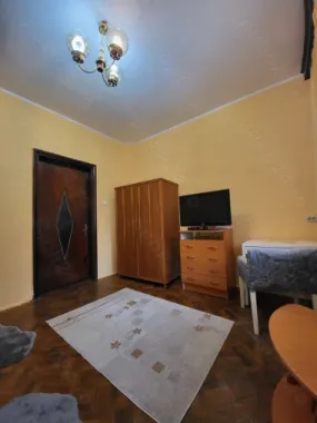 Garsoniera de inchiriat - zona Unirii