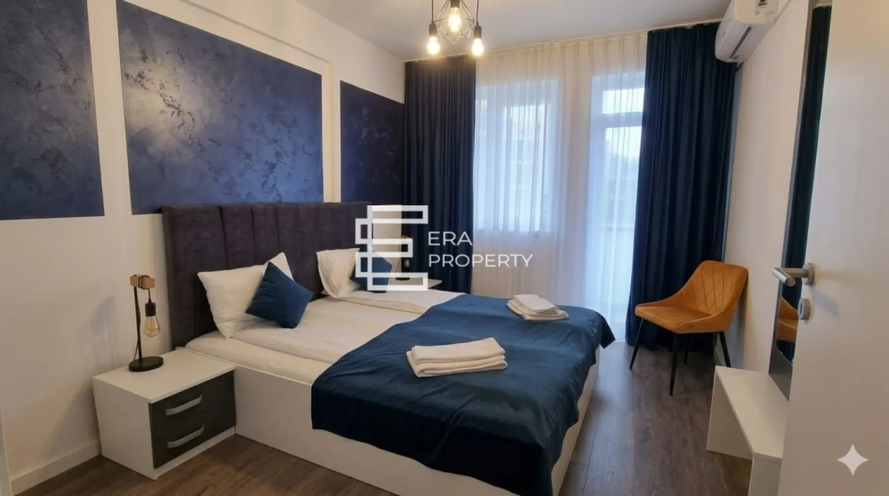 Apartament tip studio modern| Clasă energetică A |Sibiu - Apartament tip studio modern| Clasă energetică A | Încălzire în pardoseală | Lift | Terasă
𝐏𝐨𝐭𝐫𝐢𝐯𝐢𝐭 𝐩𝐞𝐧𝐭𝐫𝐮 𝐥𝐨𝐜𝐮𝐢𝐫𝐞 𝐬𝐚𝐮 𝐢𝐧𝐯𝐞𝐬𝐭𝐢𝐭𝐢𝐞

Vă propunem spre vânzare un apartament tip studio modern, situat într-un ansamblu rezidențial nou din Sibiu, într-un imobil dotat cu lift.

Apartamentul este compartimentat practic și funcțional, oferind confort și flexibilitate atât pentru locuire personală, cât și pentru investiție.
- Suprafata utila: 32.7 mp
𝐂𝐨𝐦𝐩𝐚𝐫𝐭𝐢𝐦𝐞𝐧𝐭𝐚𝐫𝐞: hol acces, living cu bucătărie open-space, dormitor, baie, balcon.
𝐃𝐨𝐭𝐚𝐫𝐢 𝐬𝐢 𝐚𝐯𝐚𝐧𝐭𝐚𝐣𝐞:
construcție nouă
clasă energetică A
încălzire în pardoseală
imobil cu lift
aer condiționat montat
1 loc de parcare inclus
spații luminoase, cu orientare favorabilă
ideal pentru locuire sau închiriere

Apartamentul reprezintă o alegere excelentă pentru cei care își doresc o locuință modernă, dar și pentru investitori, datorită potențialului ridicat de rentabilitate.

𝐂𝐨𝐦𝐢𝐬𝐢𝐨𝐧 𝟎% 𝐩𝐞𝐧𝐭𝐫𝐮 𝐜𝐮𝐦𝐩𝐚𝐫𝐚𝐭𝐨𝐫.