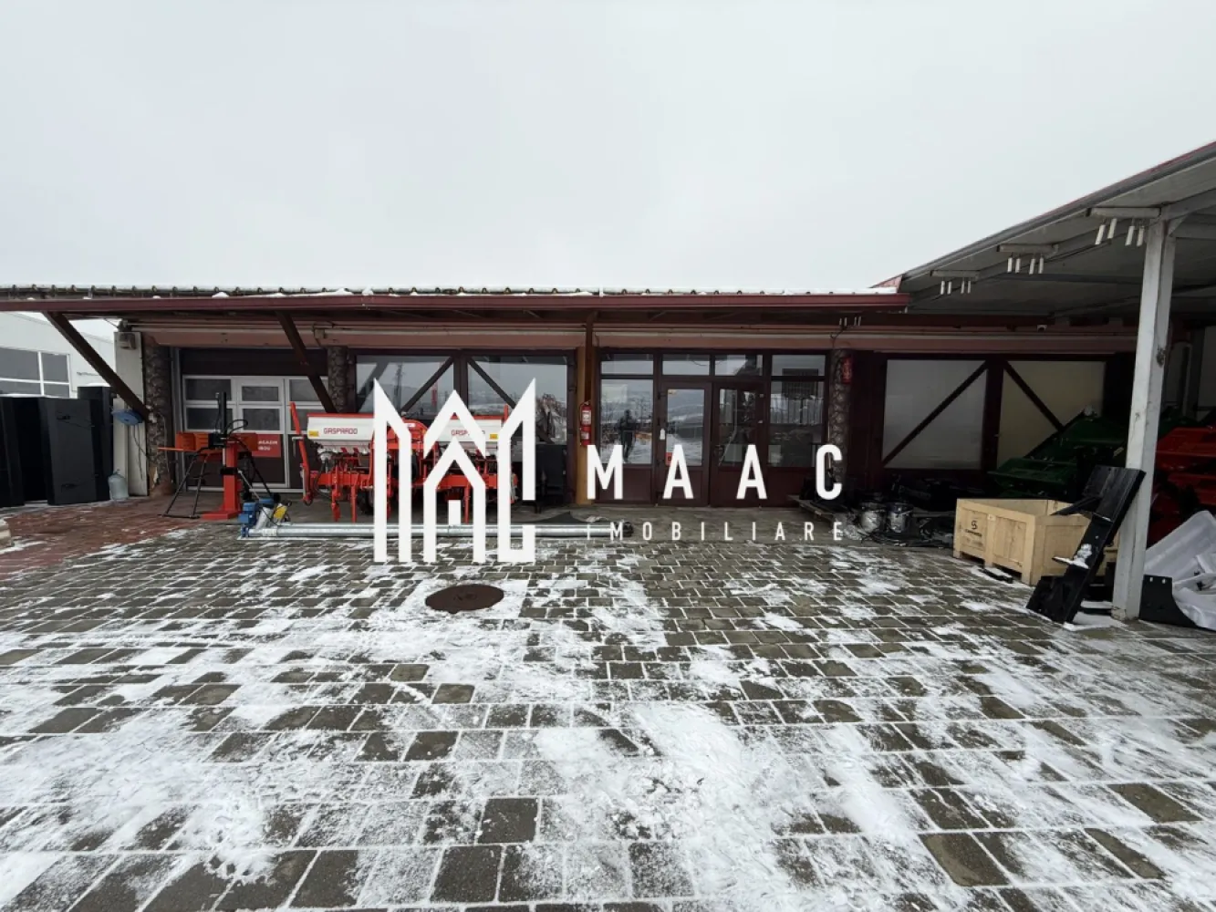 Spatiu comercial | La strada | 200 MP | Teren 300MP | Vestem