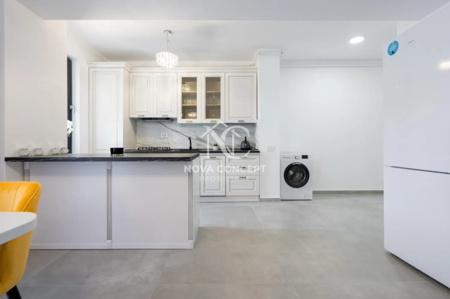 Apartament 3 camere Via Pipera - Apartament cu 3 Camere de vanzare în Voluntari/Pipera | Liniște absolută | Bloc 2023

📐 Detalii pe scurt: • Suprafață: 80.5 mp utili + 3 balcoane (24 mp). Fiecare cameră are ieșire proprie pe terasă.
 • Compartimentare: Living open-space (~30mp), 2 dormitoare, 2 băi. 
• Etaj: 4 din 5. 
• An construcție: Bloc nou, 2021. 
• Parcare: Se poate achiziționa loc de parcare separat la prețul de 18.000€.
Tranzacție rapidă și sigură (se acceptă și credit).
 💵 Preț apartament: 225.000€
Detalii și vizionări în privat sau la: 0766591268