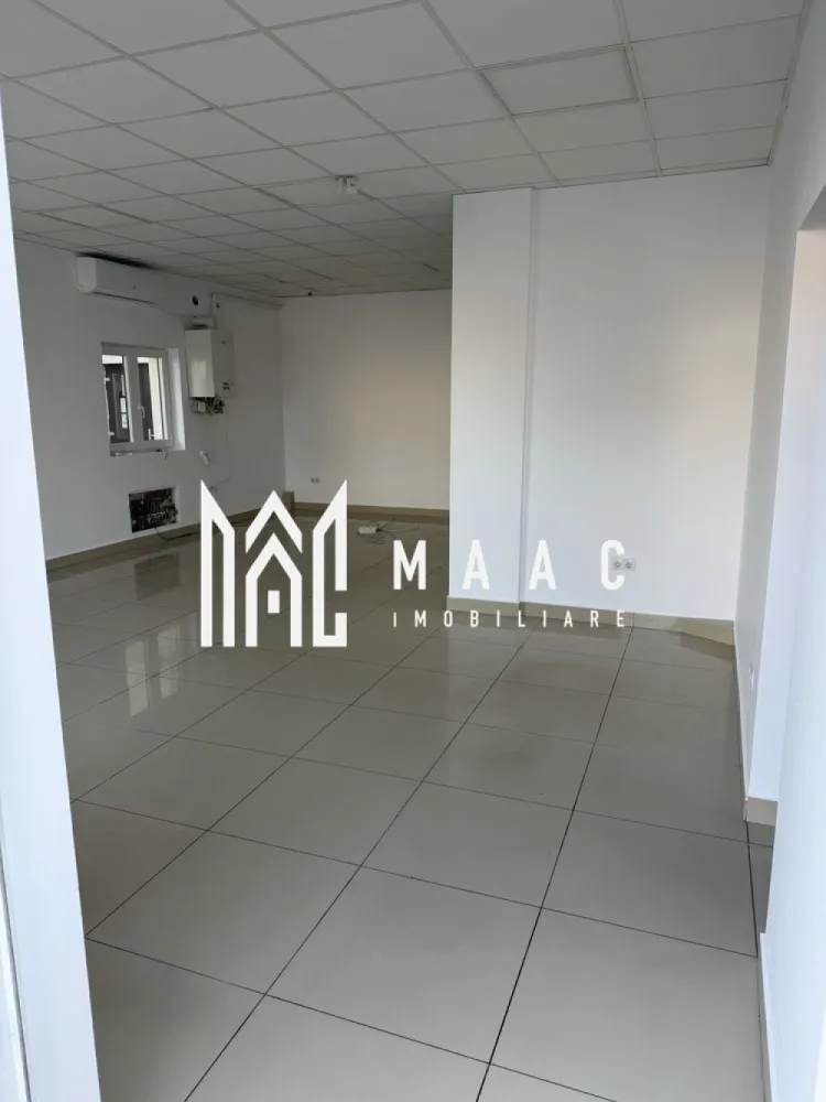 Spatiu comercial | 54 mp | Lacul Binder - De închiriat spațiu comercial 54mp,compus din 2 încăperi+grup sanitar,zona Deventer Residence (lacul lui Binder), la strada.
Dotări:
-încălzire pardoseală
-aer condiționat
-6 camere supraveghere
-alarmă
-2 locuri parcare
Preț 590 euro+tva(se oferă factură).
Renovat!Disponibil imediat!

Pentru mai multe informații și programarea unei vizionări, echipa MAAC Imobiliare vă stă la dispoziție, vă rog să specificați CP3089595