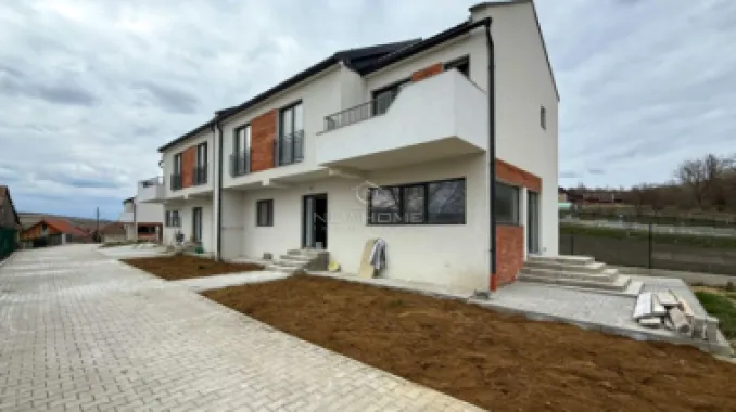 Casa tip duplex, 4 camere, 143mp, zona Chinteni