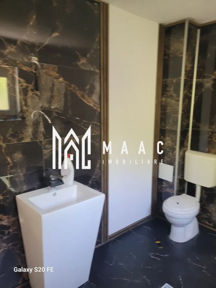 Casă Valea Avrigului | 1050 mp teren | Lângă Brambura Park | Intabulată - MAAC Imobiliare vă propune spre vânzare o proprietate situată în Valea Avrigului, într-o zonă deosebită, în imediata apropiere de Brambura Park, ideală pentru locuință permanentă, casă de vacanță sau investiție turistică.

 Detalii proprietate
Suprafață teren: 1050 mp
Casă construită din cărămidă
Proprietate împrejmuită cu gard din panou bordurat
Casă intabulată, cu toate actele la zi
 Compartimentare
 Parter
Living cu bucătărie open-space
Dormitor
Baie
 Etaj
2 dormitoare cu băi proprii
Dressing
 Stadiu & dotări
Interior zugrăvit
Calorifere montate
Uși montate la etaj
Baia de la parter finalizată
 Utilități
Fântână proprie cu 9 tuburi (debit foarte bun de apă)
Fosă septică ecologică – 3500 L
 Avantaje
Zonă turistică foarte căutată
Aproape de Brambura Park
Teren generos
Ideală pentru relaxare, turism sau investiție
Intimitate și peisaj deosebit

📞 Contactează-ne pentru mai multe detalii sau pentru a programa o vizionare, menționează CP3114921!