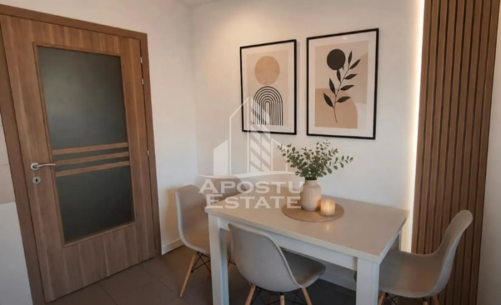 Apartament cu 3 camere, de vanzare, zona Kiriac, Timisoara - Agentia imobiliara APOSTU ESTATE va ofera spre vanzare un apartament cu 3 camere, mobilat si utilat, localizat in judetul Timis, Timisoara, zona Kiriac.

Apartamentul are o suprafata de 43mp utili si este situat la parter intr-un bloc anvelopat termic, cu 4 etaje.

- Hol de acces

- Bucatarie

-Living cu balcon semi-deschis

- 2 Dormitoare ( unul cu balcon inchis)

- Baie cu cada si geam 

-Baie de servici

Confortul termic este asigurat prin intermediul centralei proprie pe gaz.

Zona cu numeroase facilitati si puncte de interes precum: acces rapid si usor la mijloacele de transport in comun, si alte supermarket-uri in apropiere, farmacii, institutii de invatamant, restaurante, baruri, cafenele si multe altele.

Agentia imobiliara Apostu Estate va ofera consultanta bancara gratuita prin intermediul colaboratorilor nostri pentru alegerea celui mai potrivit tip de credit, astfel incat tu sa devi noul proprietar al acestui apartament.

Va asteptam cu drag la o vizionare!
CP3111624