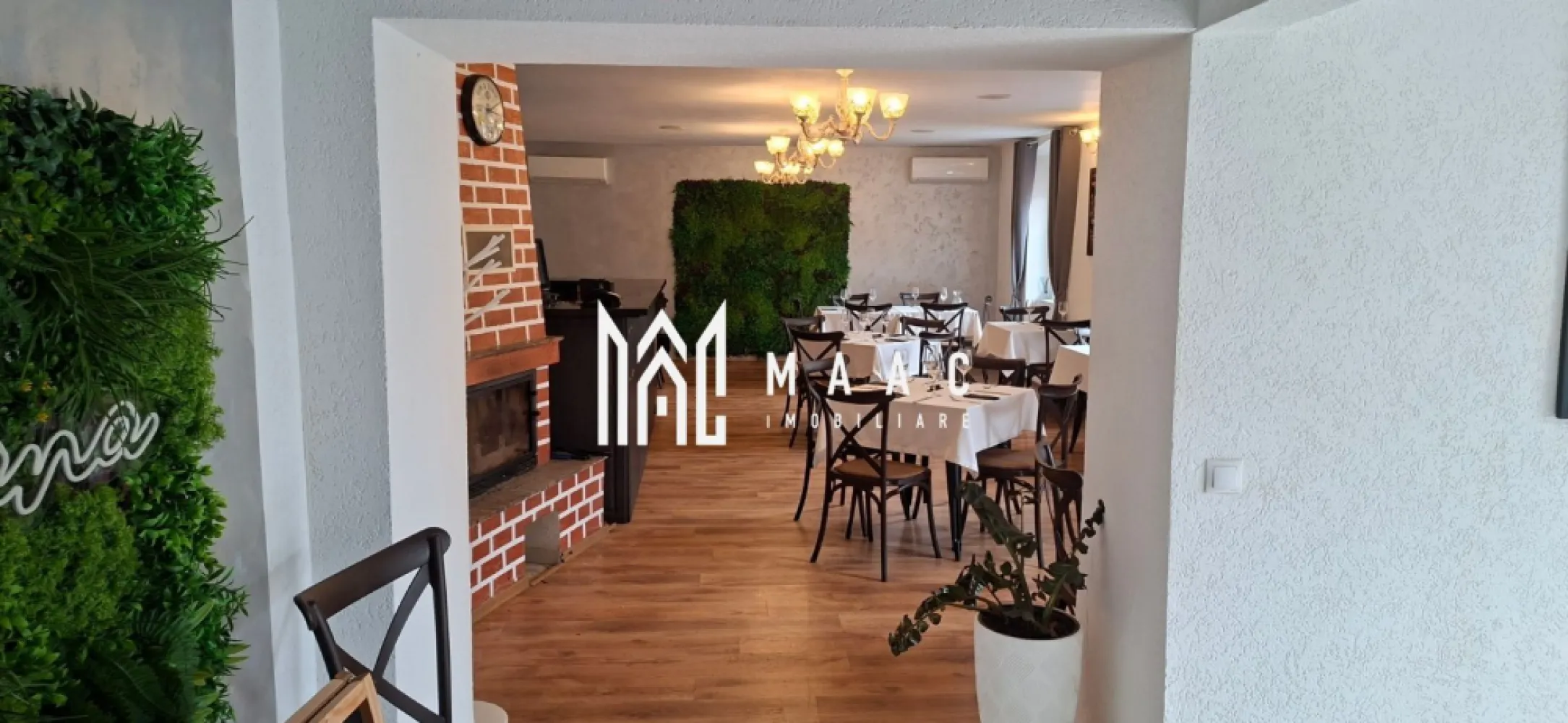 Spațiu comercial I Restaurant I Terasă I Business I Central - MAAC Imobiliare propune spre închiriere un spațiu comercial ultracentral, recent renovat, ideal pentru activități HoReCa, în special restaurant cu terasă.

Spațiul interior cu o suprafață utilă de 137 mp, capacitate interioară: aprox. 50 locuri, compartimentat din:
sală de mese cu bar
2 grupuri sanitare
bucătărie
spațiu de depozitare
vestiar
toaletă pentru personal

Terasă exterioară cu o suprafață: aprox. 180 mp, capacitate: aprox. 60 locuri

 Dotări și utilități:
racordat independent la toate utilitățile,
curent trifazic,
sistem de supraveghere,
invertoare electrice pentru răcire/încălzire,
șemineu cu recuperator de căldură.

Spațiul se închiriază nemobilat și neutilat, însă se poate opta pentru:
preluarea societății comerciale a fostului chiriaș (cu toate autorizațiile și avizele la zi)
sau
achiziționarea separată a mobilierului și echipamentelor (frigidere, aragaz, mese, scaune etc.)

Poziționat central, în inima Sibiului, beneficiază de trafic pietonal intens,
proximitate față de principalele atracții turistice și comerciale,
locație cu istoric de funcționare de 30 de ani, bine-cunoscută și apreciată.

Pentru mai multe detalii, contactați MAAC Imobiliare și menționați ID CP3096467.