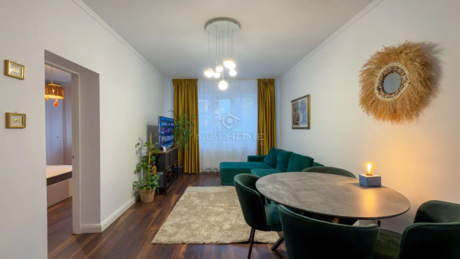Apartament 2 camere, zona Iulius Mall FSEGA - NewHOME imobiliare ofera in EXCLUSIVITATE spre inchiriere apartament modern cu 2 camere semidecomandat, in zona Iulius Mall. Apartamentul dispune de o suprafata utila de 45 mp, amplasat la etajul 1 din 4 al unui imobil nou finalizat in anul 2010. Compartimentat astfel: hol, living, dormitor, bucatarie, baie. Pentru confortul Dvs. se inchiriaza complet mobilat/utilat, dotat cu centrala termica proprie. Avand in vedere poziția si avantajele zonei este una de interes maxim, datorita pozitionarii fiind in apropiere de Iulius Mall, Porsche Engineering, facultatea FSEGA, Business centre, Iulius Park, etc. Pentru mai multe informatii si pentru a programa o vizionare, contactati-ne cu incredere!