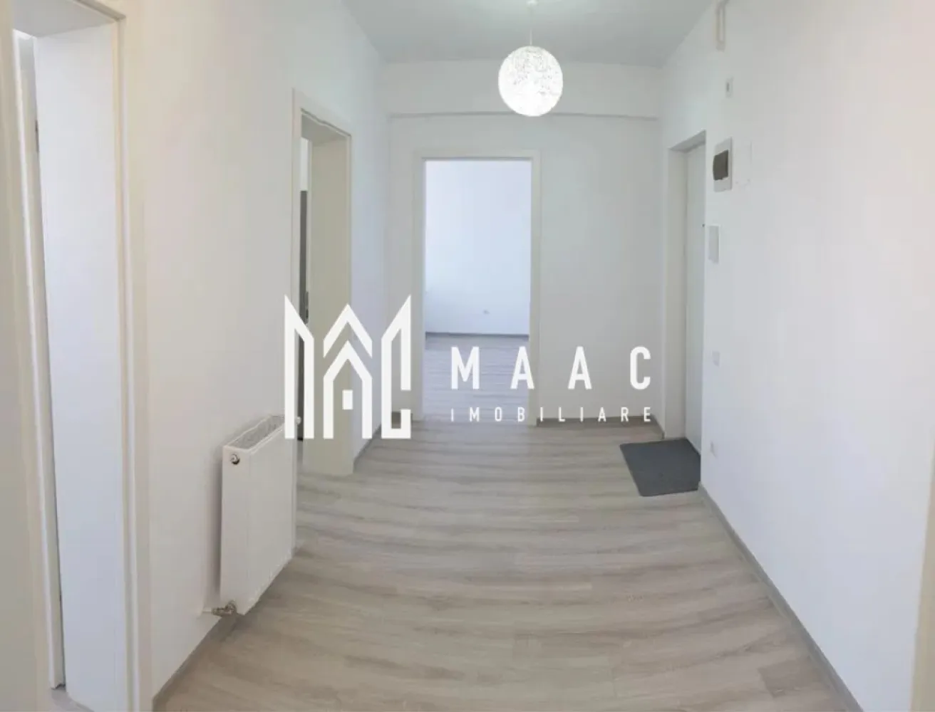 Apartament 2 camere | Etaj 2 | Decomandat | Mobilat complet - MAAC Imobiliare vă prezintă spre vânzare un apartament cu 2 camere, situat la etajul 2 al unui imobil din Șelimbăr. Caracteristici: Apartament cu 2 camere, compartimentare decomandată. Suprafață utilă de 56 mp. Situat la etajul 2 din 3. Imobil construit în anul 2016. Compartimentare: Hol de acces. Living luminos. Bucătărie separată. Dormitor. Baie dotată cu cadă și geam pentru aerisire naturală. Balcon cu iesire atat din living cat si din dormitor. Dotări și confort: Centrală termică proprie cu calorifere. Apartamentul se vinde complet mobilat și utilat. Stare și funcționalitate: Locuință bine întreținută, gata pentru mutare imediată. Localizare și avantaje: Zonă bine dezvoltată, cu acces rapid la magazine, supermarketuri, farmacii, școli și alte puncte de interes. Pentru mai multe detalii precizati telefonic ca ati vazut anuntul cu ID: CP2884605