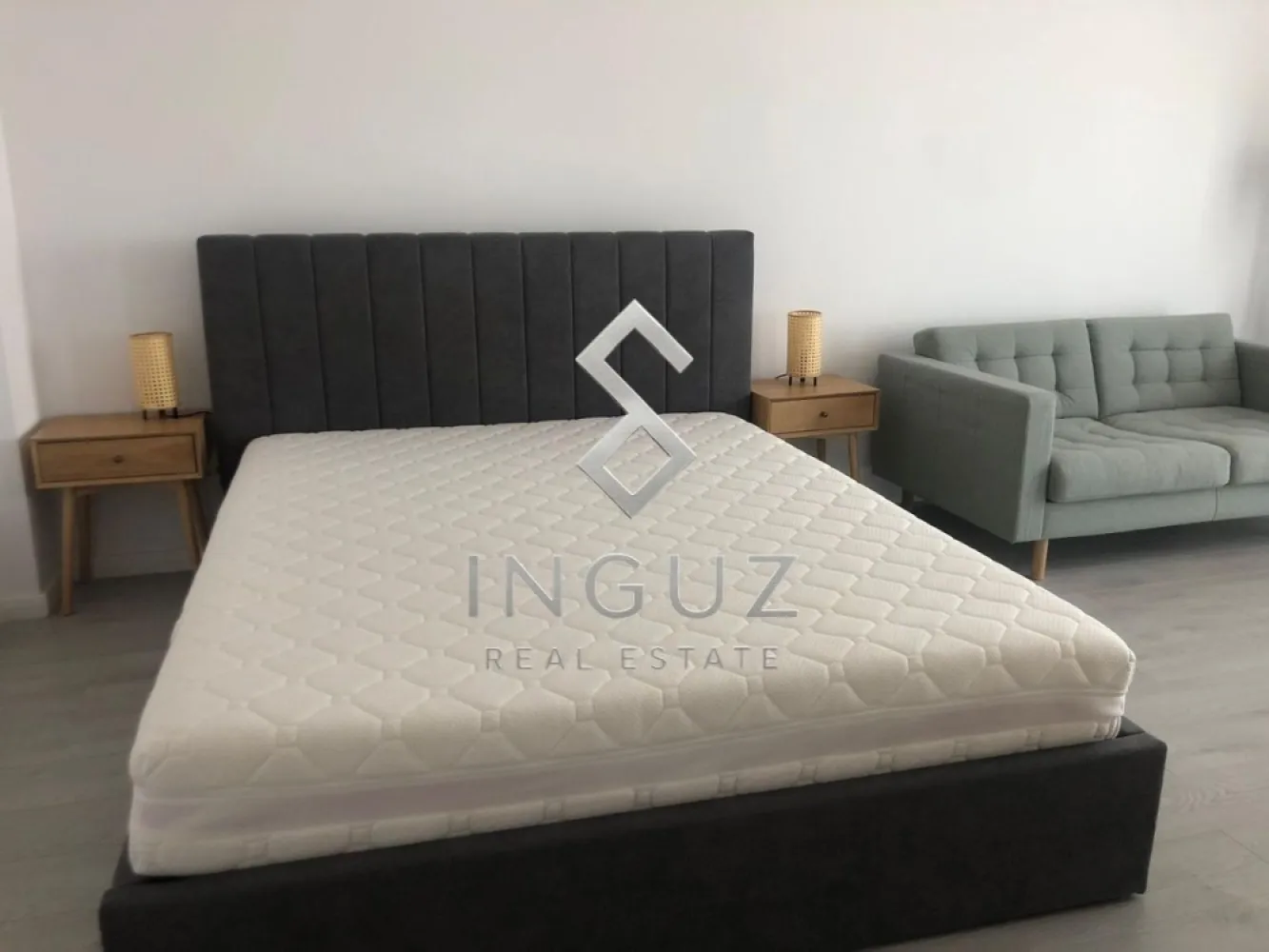 DE ÎNCHIRIAT | Parcul Carol – Novum Viilor Residence | Garsonieră mode - DE ÎNCHIRIAT | Garsonieră Premium – Novum Viilor Residence | Parcul Carol / 450 € / lună
Garsonieră modernă situată lângă Parcul Carol, în complexul rezidențial Novum Viilor, imobil finalizat în 2024.

• 42–46 mp
• Decomandată
• Etaj 5 / 11
• Complet mobilată și utilată
• Centrală proprie
• Încălzire în pardoseală
• Aer condiționat
• Balcon
• Spații generoase de depozitare

Acces rapid către mijloace de transport și zonele importante ale orașului.
COMISION AGENȚIE: 50%

للإيجار | ستوديو حديث – Novum Viilor Residence | باركول كارو / 450 يورو / شهرياً
ستوديو حديث بجانب حديقة Parcul Carol داخل مجمع Novum Viilor السكني، بناء جديد 2024.

• 42–46 متر مربع
• تقسيم منفصل
• الطابق 5 من 11
• مفروش ومجهز بالكامل
• تدفئة مركزية خاصة
• تدفئة أرضية
• تكييف هواء
• شرفة
• مساحات تخزين واسعة

موقع ممتاز مع سهولة الوصول إلى وسائل النقل وأهم مناطق المدينة.

عمولة المكتب: 50%

Inguz Real Estate
📱 +40 774 017 567
📱 +40 724 922 092
✉️ info.inguzrealestate.com