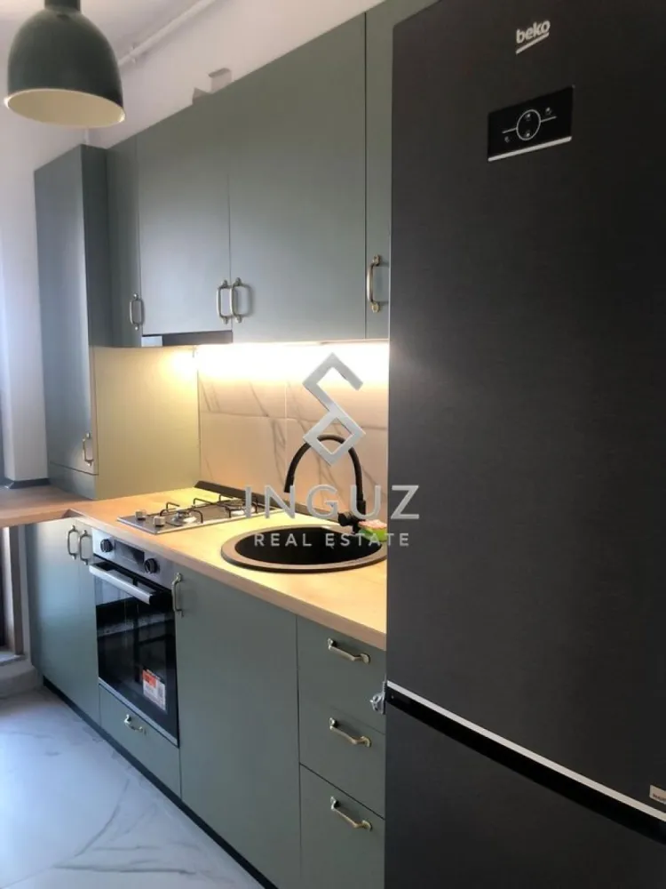 DE ÎNCHIRIAT | Parcul Carol – Novum Viilor Residence | Garsonieră mode - DE ÎNCHIRIAT | Garsonieră Premium – Novum Viilor Residence | Parcul Carol / 450 € / lună
Garsonieră modernă situată lângă Parcul Carol, în complexul rezidențial Novum Viilor, imobil finalizat în 2024.

• 42–46 mp
• Decomandată
• Etaj 5 / 11
• Complet mobilată și utilată
• Centrală proprie
• Încălzire în pardoseală
• Aer condiționat
• Balcon
• Spații generoase de depozitare

Acces rapid către mijloace de transport și zonele importante ale orașului.
COMISION AGENȚIE: 50%

للإيجار | ستوديو حديث – Novum Viilor Residence | باركول كارو / 450 يورو / شهرياً
ستوديو حديث بجانب حديقة Parcul Carol داخل مجمع Novum Viilor السكني، بناء جديد 2024.

• 42–46 متر مربع
• تقسيم منفصل
• الطابق 5 من 11
• مفروش ومجهز بالكامل
• تدفئة مركزية خاصة
• تدفئة أرضية
• تكييف هواء
• شرفة
• مساحات تخزين واسعة

موقع ممتاز مع سهولة الوصول إلى وسائل النقل وأهم مناطق المدينة.

عمولة المكتب: 50%

Inguz Real Estate
📱 +40 774 017 567
📱 +40 724 922 092
✉️ info.inguzrealestate.com