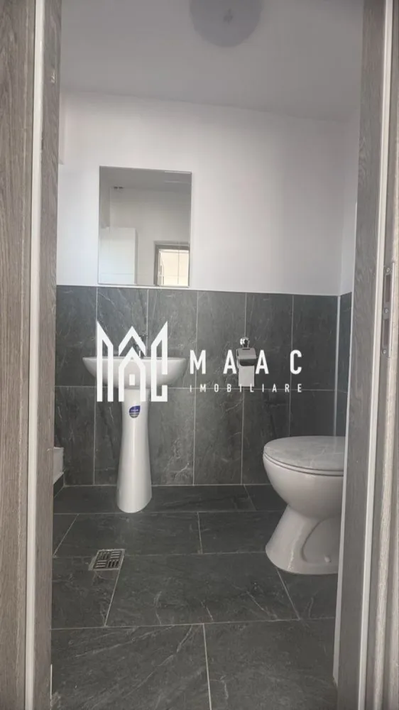 Spațiu birouri I Open- space I 60 mpu I Parcare I Selgros - De închiriat, împreună sau separat, două spații comerciale la parter, potrivite pentru multiple destinații. 

Suprafața totală este de 85 mp ( unul de 60 mp, altul de 25 mp ), situată la parterul unei clădiri moderne.

Caracteristici principale:
- Spații semicompartimentate, flexibile ca utilizare
- Încălzire centrală
- Perete de sticlă cu vizibilitate excelentă la stradă
- Grup sanitar amenajat
- Iluminat natural și artificial eficient
- Locuri de parcare disponibile

Localizare: zonă cu trafic intens, acces rapid la autostradă, aproape de târg, Selgros, Shopping Prima și alte puncte de interes.
Disponibilitate: imediată.

Pentru detalii suplimentare sau programarea unei vizionări, contactați MAAC Imobiliare specificând ID CP2884964.