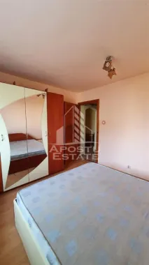 Apartament cu 3 camere, decomandat, etaj intermediar, Freidorf