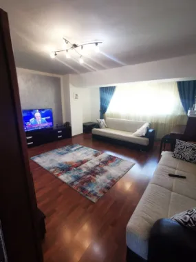 De vanzare apartament cu 3 camere, 91 mp - T-uri, str. Tecuci