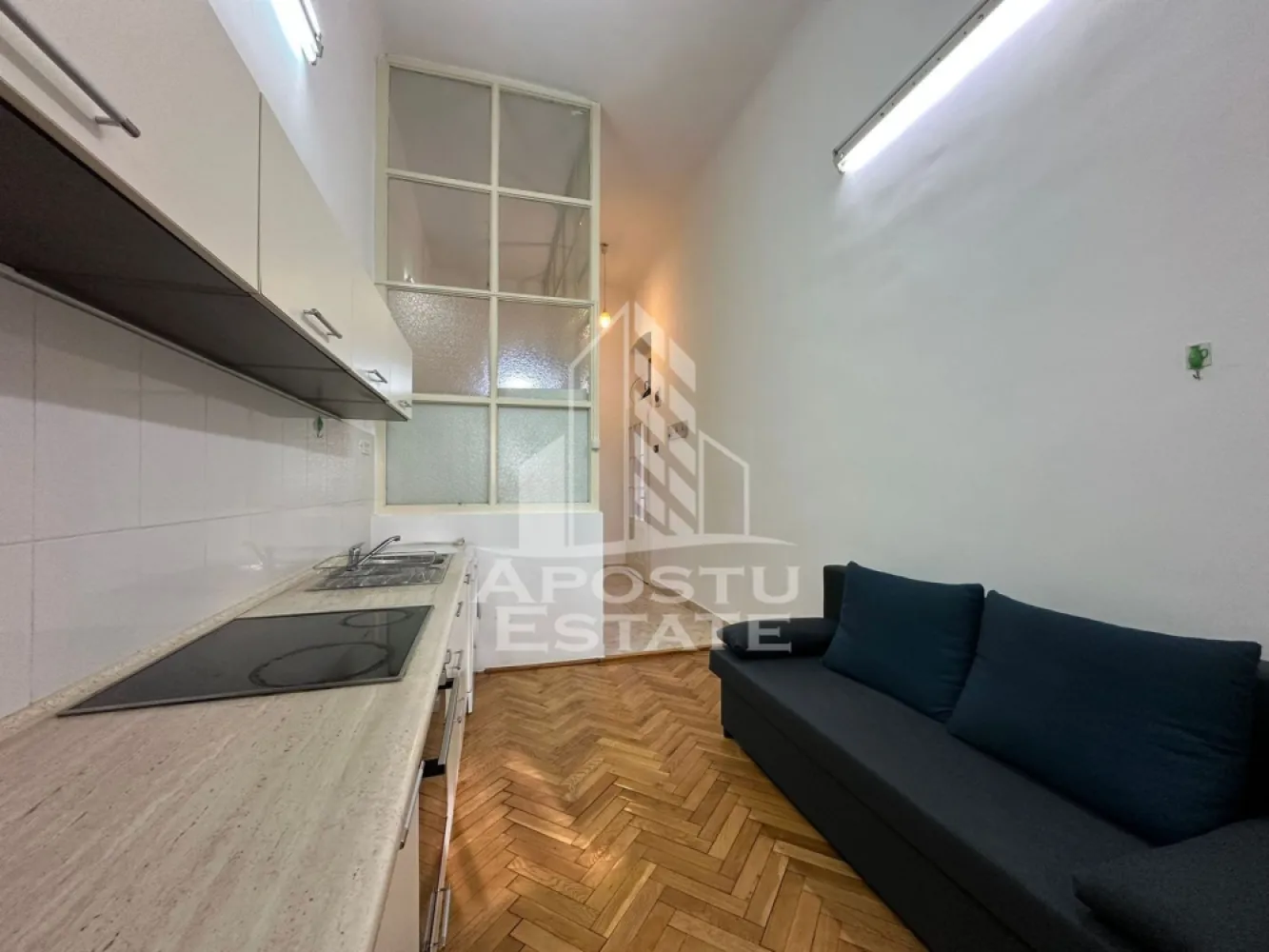 Apartament ultracentral de inchiriat - APOSTU ESTATE va propune spre inchiriere Apartament 2 camere de inchiriat, situat in zona ultracentrala, la etajul 1, cu o suprafata utila de 60 mp. Locuinta dispune de bucatarie complet utilata si incalzire de la CET.

Pozitionare excelenta, aproape de magazine, cafenele, scoli si statia de tramvai, oferind acces rapid la toate facilitatile orasului.

Pentru mai multe detalii sau pentru programarea unei vizionari, echipa Apostu Estate va sta cu profesionalism si promptitudine la dispozitie dumneavoastra.
