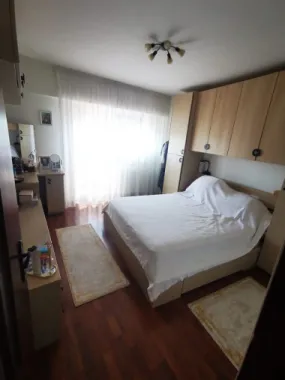 De vanzare apartament cu 3 camere, 91 mp - T-uri, str. Tecuci