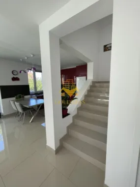 Duplex/Casa, Europa, Eugen Ionesco, Frunzișului, Observatorului, Garaj