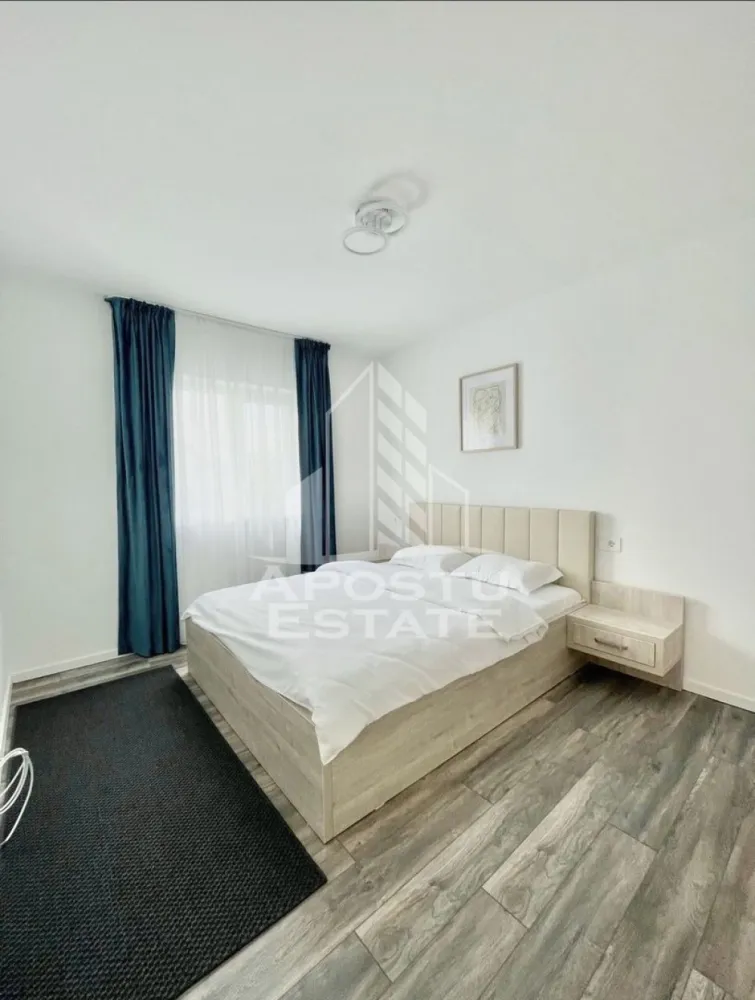 Apartament cu 2 camere la etajul 1, mobilat si utilat in Braytim - APOSTU ESTATE va propune spre vanzare un apartament cu 2 camere situat in zona Braytim.
Drumul de acces spre imobil este in curs de asfaltare termenul fiind luna septembrie. In apropiere sunt magazine si supermarket-uri precum Lidl, Profi, Mega Image, scoala, gradinita la o distanta de 10 minute, acces facil la mijloace de transport in comun.

Apartamentul se vinde complet mobilat si utilat precum se observa si în imagini.
Imobilul este situat la etajul 1 si dispune de 46 mp utili + balcon de 4 mp.

Compartimentare:
- hol acces.
- bucatarie si living open space.
- dormitor.
- baie cu geam si cada.
- terasa

Detalii tehnice:
- constructie realizata in anul 2022 din caramida Porotherm de 25cm.
- exterior izolat cu polistiren de 10 cm eps 80.
- pereti despartitori complet din caramida (fara rigips) tencuiti mecanizat finisati cu glet si vopsea lavabila.
- geamuri termopan cu 3 sticle pentru izolare fonica si termica superioara, foarte mari si luminoase.
- centrala proprie pe gaz, sistem eficient de incalzire in pardoseala cu termostat ambiectal wi-fi.
- aparataje modulare Gewis.
- usa acces securizata, usi interioare Coco Tinoli.
- gresie si faianta in baie.
- parchet laminat si plinte din Mdf in living si dormitor.
- mobilier integral realizat la comanda din Mdf
- electrocasnice noi, in stare perfecta de functionare. (frigider, plita pe gaz, cuptor cu microunde, hota).
- imobilul dispune de aparat pentru aer conditionat prin wi-fi.
- 1 loc de parcare

Utilitati complete: curent, apa de la retea, canalizare, gaz.
Pentru mai multe detalii nu ezitati sa ne contactati!

Acceptam orice fel de credit bancar. Oferim consultanta si solutii financiare prin colaboratorii nostri pentru a obtine cel mai avantajos credit Ipotecar sau Noua Casa.

Va asteptam cu drag la o vizionare chiar astazi!
CP2876221