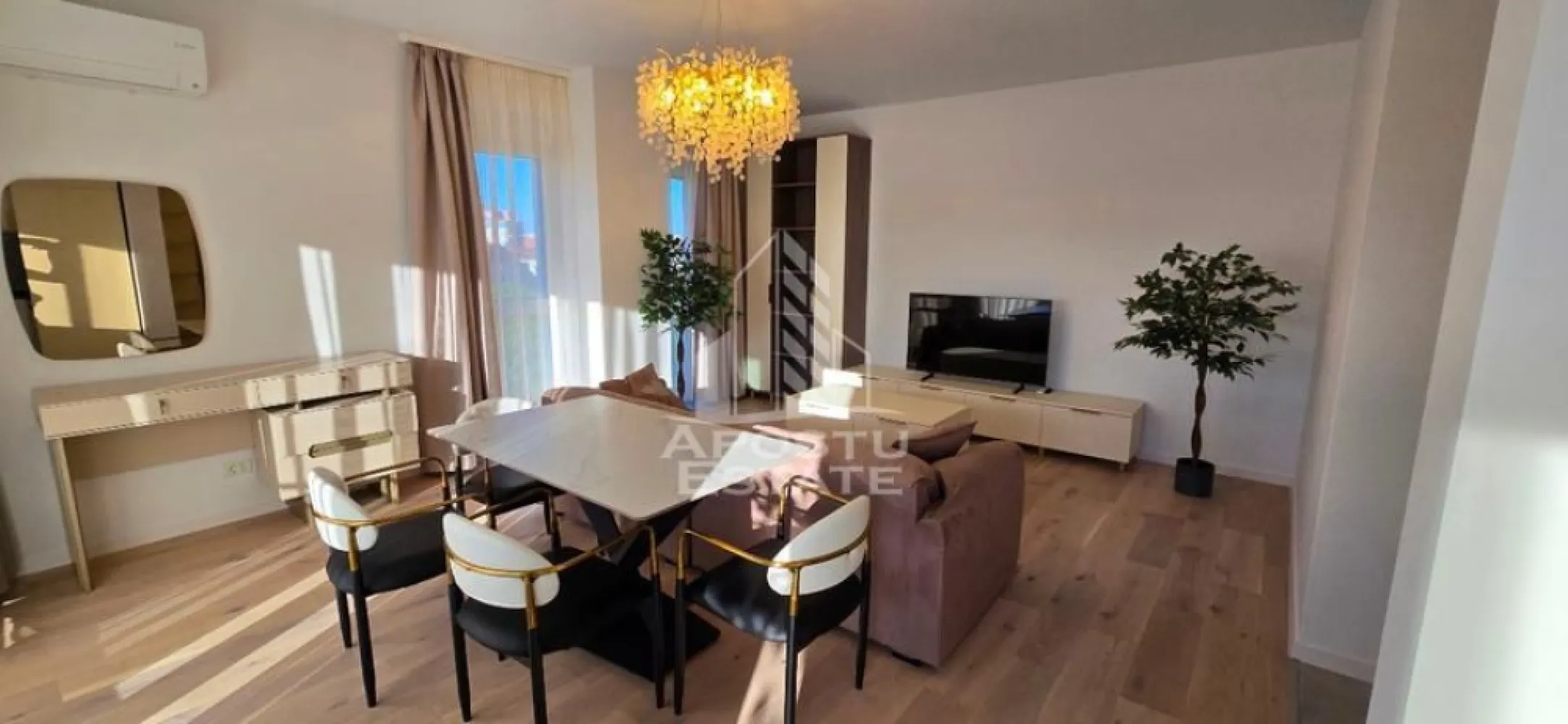 Apartament de lux 2 camere de inchiriat,loc de parcare,Calea Aradului - Agentia imobiliara APOSTU ESTATE va propune spre inchiriere un apartament de lux cu 2 camere, spatios si luminos, situat in zona Aradului, in complexul rezidental Nord One, o zona linistita si bine pozitionata din Timisoara,Timis. Potrivit pentru cupluri,familii , tineri care isi doresc o locuinta unde sa se simta confortabil si cu acces facil catre scoli, statii de autobuz, supermarketuri , magazine de zona, parcuri.

Suprafata utila: 56 mp

Compartimentare eficienta:

-Hol de acces generos

-Bucatarie complet mobilata si utilata

-Dormitor mobilat si utilat

-Living spatios pentru momente de relaxare

-Baie prevazuta cu cada

Confort si facilitati:

-Incalzirea apartamentului: centrala imobil

-Apartamentul este complet mobilat si utilat

Localizare:

-Timis,Timisoara, zona C. Aradului– acces facil spre magazine, supermarketul Kaufland, scoli, parcuri si mijloace de transport in comun.

Ideal pentru:

-Familii

-Cupluri

-Tineri

-Studenti

Disponibilitate: imediata

Pret chirie lunara: 950€ usor negociabil

Programeaza o vizionare pentru a-ti putea imagina viitorul aici!

ID intern: CP3123081