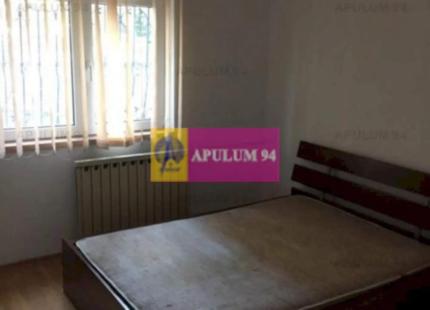 Appartament 4 camere Vitanul Nou - Vanzare apartament 4 camere in zona Vitan-Mall, decomandat, amenajat cu gresie, faianta, parchet, termopan, usa metalica, grilaje la geamuri, usi boi Italia. Blocul este reabilitat. In proximitate se afla statia de metrou Mihai Bravu, Mall Vitan, scoala, gradinita.
