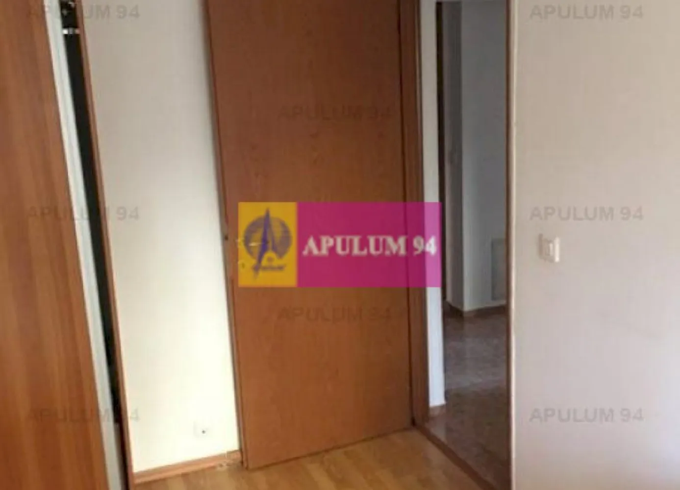 Appartament 4 camere Vitanul Nou - Vanzare apartament 4 camere in zona Vitan-Mall, decomandat, amenajat cu gresie, faianta, parchet, termopan, usa metalica, grilaje la geamuri, usi boi Italia. Blocul este reabilitat. In proximitate se afla statia de metrou Mihai Bravu, Mall Vitan, scoala, gradinita.