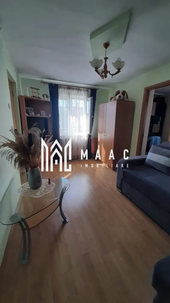 Apartament 2 Camere | Complet Mobilat | Etaj 1 | Țiglari - MAAC Imobiliare vă propune spre vânzare un apartament practic și bine întreținut, situat în cartierul Țiglari, la etajul 1 al unui imobil liniștit.

Caracteristici principale

 suprafață utilă de 32 MPU
 compartimentare eficientă 
2 camere
 hol și debara pentru depozitare
 baie și bucătărie separate

Compartimentare și dotări

 apartament complet mobilat și utilat
 instalație termică nouă
 centrală termică nouă
 se predă exact ca în fotografii
 pregătit pentru mutare imediată

Localizare și avantaje

 situat într-o zonă accesibilă și liniștită din cartierul Țiglari
 în apropiere de magazine, școală, grădiniță și creșă
 două parcuri în apropiere
 acces rapid la mijloace de transport în comun

 Pentru mai multe detalii și programarea unei vizionări, vă rugăm să ne contactați și să menționați ID-ul proprietății. CP3089212.