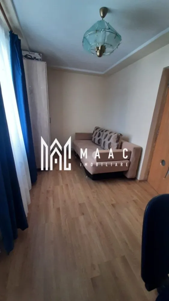 Apartament 2 Camere | Complet Mobilat | Etaj 1 | Țiglari - MAAC Imobiliare vă propune spre vânzare un apartament practic și bine întreținut, situat în cartierul Țiglari, la etajul 1 al unui imobil liniștit.

Caracteristici principale

 suprafață utilă de 32 MPU
 compartimentare eficientă 
2 camere
 hol și debara pentru depozitare
 baie și bucătărie separate

Compartimentare și dotări

 apartament complet mobilat și utilat
 instalație termică nouă
 centrală termică nouă
 se predă exact ca în fotografii
 pregătit pentru mutare imediată

Localizare și avantaje

 situat într-o zonă accesibilă și liniștită din cartierul Țiglari
 în apropiere de magazine, școală, grădiniță și creșă
 două parcuri în apropiere
 acces rapid la mijloace de transport în comun

 Pentru mai multe detalii și programarea unei vizionări, vă rugăm să ne contactați și să menționați ID-ul proprietății. CP3089212.