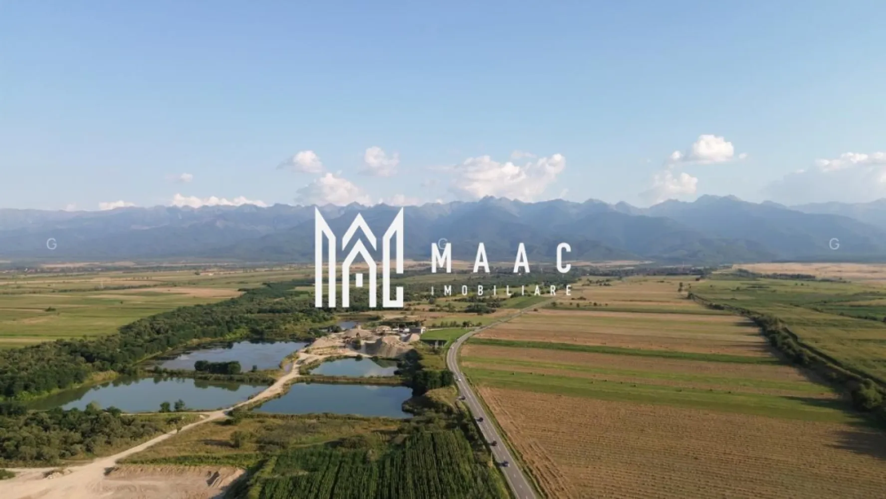 Parcele Teren I 500mp I Extravilan I Panorama Transfăgărășan - MAAC Imobiliare propune spre vânzare un teren intabulat cu potențial excelent, situat în Cârțișoara, zona Cracii Doamnei cu acces direct la DN7C Transfăgărășan. 
O oportunitate potrivită atât pentru investiție, cât și pentru dezvoltări viitoare.

Caracteristici teren
- Suprafață totală: 3.402 mp
- Deschidere la DN7C Transfăgărășan: 50 m
- Utilități: curent electric disponibil în imediata vecinătate
- Topografie: teren plan, ușor accesibil
- Localizare: zonă liniștită, aproape de natură și de puncte de interes turistic

Parcelare existentă – 7 loturi
- Lot 1 – drum de acces (lățime 7 m): 487 mp
- Lot 2: 464 mp
- Lot 3: 463 mp
- Lot 4: 466 mp
- Lot 5: 510 mp
- Lot 6: 506 mp
- Lot 7: 506 mp

Avantaje și potențial
- Poziționare excelentă lângă lacurile piscicole și în apropierea traseului turistic Transfăgărășan
- Acces facil din drumul principal
- Parcelare deja realizată – ideal pentru dezvoltare etapizată sau vânzare individuală
- Zonă în plină dezvoltare, cu interes crescut pentru turism și locuințe de vacanță

Pentru detalii suplimentare și programarea unei vizionări, vă invităm să contactați MAAC Imobiliare specificând ID CP2890875.
