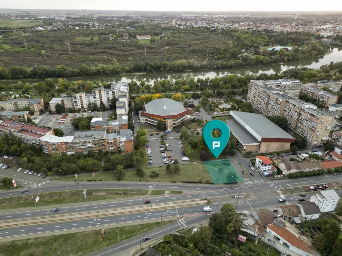 Calea Iuliu Maniu, urbanism P+2+M POT 65% CUT 1.25 - Suprafață: 389 mp | Deschideri: 23,28m (Aleea Călimămești), 13,83m (Calea Iuliu Maniu), 14,75m (Sala Polivalentă)

Teren cu toate utilitățile, ideal pentru birouri, spații comerciale sau dezvoltări rezidențiale.

Pentru mai multe detalii și programarea unei vizionări, vă stăm la dispoziție.

Tudor Trașcă - Consultant imobiliar PropertyLAB
Telefon: 0730 650 235
E-mail: tudor.trasca@propertylab.ro

Ghereben Emanuel - Consultant imobiliar PropertyLAB
Telefon: 0755 814 751 
E-mail: emanuel.ghereben@propertylab.ro

Cod proprietate 2185107