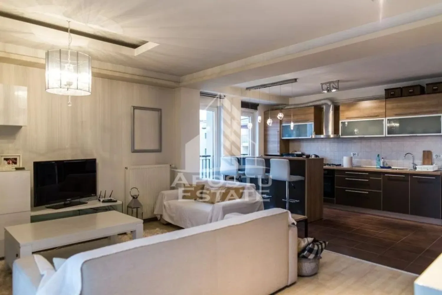 Apartament cu 2 camere, de inchiriat, zona Braytim, Timisoara - Agentia imobiliara APOSTU ESTATE va propune spre inchiriere un apartament cu 2 camere, spatios si luminos, situat in Timisoara, zona Braytim, o zona linistita si bine pozitionata, potrivit pentru cupluri,familii, sau studenti care isi doresc o locuinta unde sa se simta confortabil si cu acces facil catre scoli, statii de autobuz, supermarketuri , magazine de zona, parcuri.

Suprafata utila: 75 mp
Compartimentare eficienta:
-Hol de acces generos.
-Living room luminos cu bucatarie open space.
-Dormitor matrimonial.
-Baie cu cada.

Confort si facilitati:
-Incalzirea apartamentului: Pardoseala, Centrala proprie.
-Apartamentul este complet mobilat si utilat.
- Nu se accepta animale de companie de catre proprietar.

Localizare:
-Timis, Timisoara, zona Braytim – acces facil : Voglio Pizza, Muzeul Apei, Restaurant Zone 2.

Ideal pentru:
-Cupluri.
-Familii.
-Persoane singure.

Disponibilitate: imediata
Pret chirie lunara: 450 euro ( negociabil)
Programeaza o vizionare pentru a-ti putea imagina viitorul aici!
ID intern: CP3127927