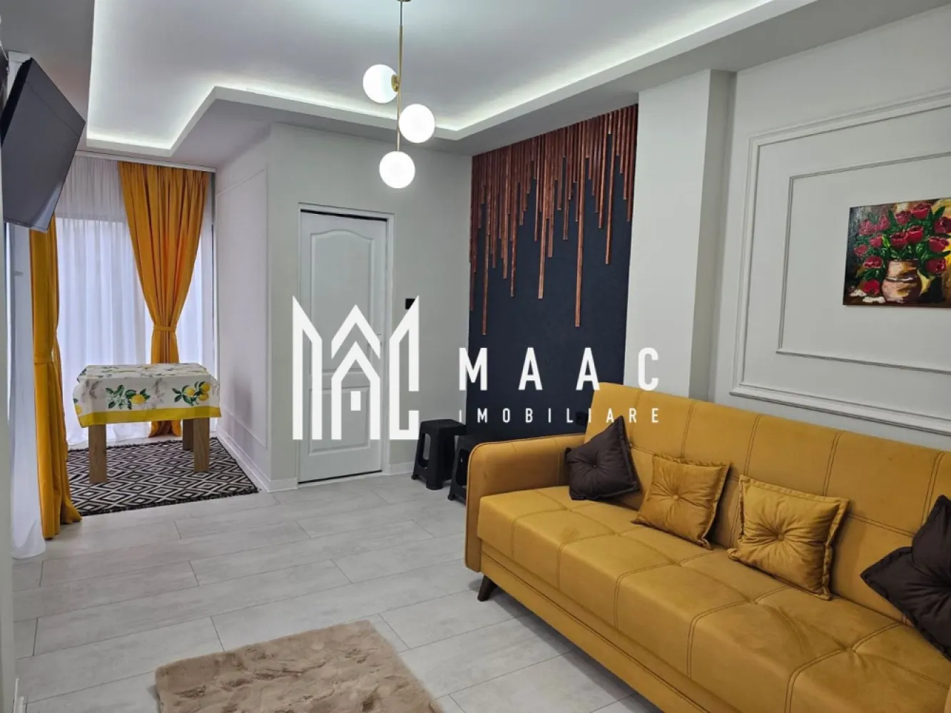 Hala 190 mp | Calea Bucuresti | Investitie - MAAC Imobiliare vă propune spre vânzare o hală nouă, multifuncțională, situată în Râmnicu Vâlcea, pe strada Calea București, în imediata apropiere a reprezentanței Citroën.

Proprietatea este ideală pentru desfășurarea oricărui tip de activitate industrială, logistică, comercială sau de producție, beneficiind de o poziționare excelentă și acces facil.

Suprafață construită: 190 mp
   •   Hală industrială
   •   Birou cu suprafața de 50 mp
   •   Garsonieră la etaj, complet utilată, cu baie proprie

Înălțime interioară hală: 7 m
Acces auto: 2 uși de acces cu dimensiunea 3 x 3 
 Teren aferent: 600 mp, betonat
 Utilități:
   •   Curent trifazic 380 V
   •   Apă
   •   Canalizare
 Stare juridică:
   •   Imobil intabulat
   •   Cadastru realizat
   •   Acte perfectate în anul 2025
   •   Disponibil imediat

Proprietatea oferă flexibilitate ridicată și este pregătită pentru demararea imediată a activității.

 Localizare excelentă, cu vizibilitate bună și acces facil pentru autovehicule de mare tonaj.

Pentru mai multe informații și programarea unei vizionări, contactați MAAC Imobiliare
CP2893030
