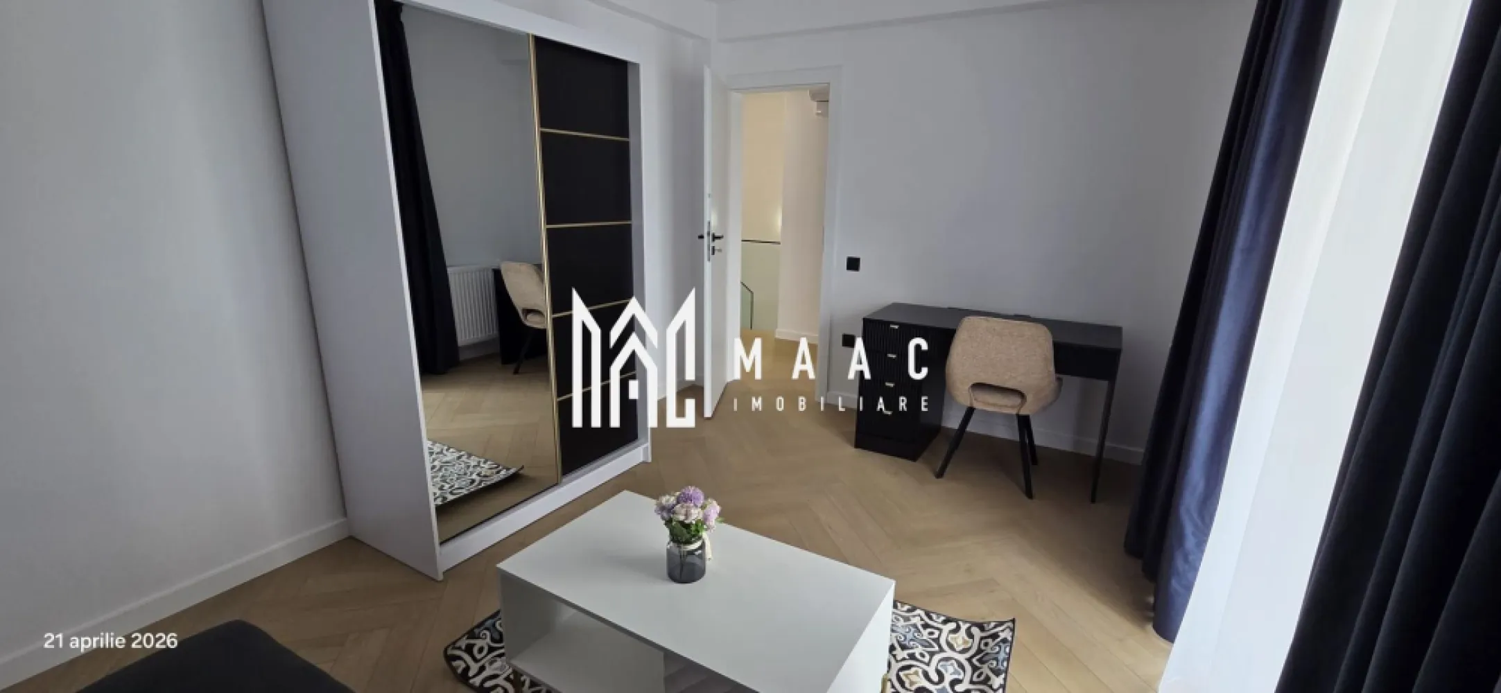 Casă Modernă P+1 | 4 Camere | 115 mp utili | Șelimbăr - MAAC Imobiliare vă propune spre închiriere o casă modernă, aflată la prima închiriere, situată în Șelimbăr. 

Caracteristici principale

• casă P+1, suprafață utilă 115 mp
• prima închiriere 
• curte proprie amenajată cu zonă verde și sistem de irigații
• zonă de servit masa în exterior
• camere video de supraveghere pentru parcare, curte și acces

Compartimentare

Parter:
• hol
• baie
• spațiu de depozitare
• living spațios
• bucătărie modernă

Etaj:
• hol
• 3 dormitoare
• baie
• acces pod

Dotări și finisaje
• bucătărie complet utilată cu electrocasnice încorporate (cuptor, plită cu inducție, hotă, mașină de spălat vase, combina frigorifică)
• mașină de spălat rufe + uscător separat
• sistem de supraveghere video

Condiții de închiriere
• preț: 1000 €/lună
• contract minim 1 an
• garanție: 2 luni (preferabil)

 Pentru mai multe detalii sau programarea unei vizionări, vă rugăm să ne contactați și să menționați ID-ul proprietății: CP3097019.