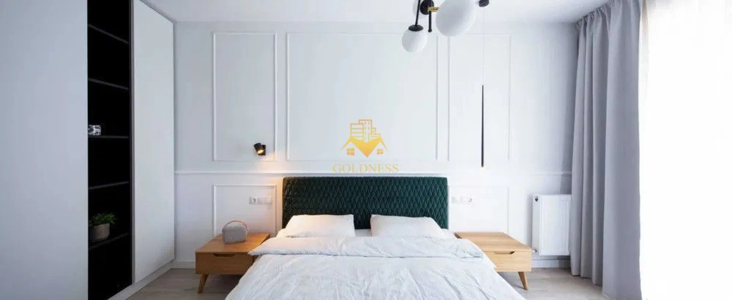 Apartament 2 camere LUX zona Horea - GOLDNESS Imobiliare va ofera spre inchiriere un apartament LUX in zona Horea. Apartamentul are o suprafata utila de 52 mp si se afla la etajul 2 al unei cladiri noi. Compartimentarea apartamentului este semidecomandata, gandita astfel: 1 dormitoar, living open space cu bucataria, hol si 1 baie. Beneficiaza de geamuri termopan cu tamplarie din PVC si usa metalica la intrare. Apartamentul este nou, mobilat modern si utilat cu aragaz, cuptor, frigider, masina de spalat rufe , espressor, tv etc. Se ofera spre inchiriere complet mobilat si utilat, iar in pret este inclus un loc de parcare subteran. Daca va intereseaza aceasta oferta ne puteti contacta la numarul de mai sus sau pe adresa de email goldnessimobiliare@gmail.com Va asteptam la vizionare! P14445