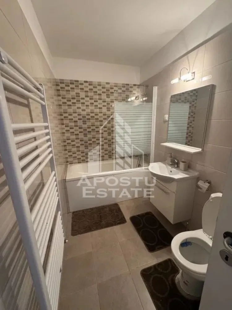 Apartament cu 2 camere, de inchiriat, zona Torontalului-Vox, Timisoara - Agentia imobiliara APOSTU ESTATE va propune spre inchiriere un apartament cu 2 camere, spatios si luminos, situat in Timisoara, zona Torontaluluii, o zona linistita si bine pozitionata, potrivit pentru cupluri,familii, sau studenti care isi doresc o locuinta unde sa se simta confortabil si cu acces facil catre scoli, statii de autobuz, supermarketuri , magazine de zona, parcuri.

Suprafata utila: 60 mp
Compartimentare eficienta:
-Hol de acces generos.
-Living room luminos cu bucatarie open space.
-Dormitor matrimonial.
-Baie cu cada.

Confort si facilitati:
-Incalzirea apartamentului: Pardoseala, Centrala proprie.
-Apartamentul este complet mobilat si utilat.
- Nu se accepta animale de companie de catre proprietar.

Localizare:
-Timis, Timisoara, zona Torontalului– acces facil : Vox Technology, Penny, Aral

Ideal pentru:
-Cupluri.
-Familii.
-Persoane singure.

Disponibilitate: imediata
Pret chirie lunara: 420 euro ( negociabil)
Programeaza o vizionare pentru a-ti putea imagina viitorul aici!
ID intern: CP3128284

JOI Tulbure Cristian