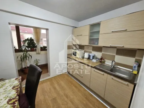Apartament cu 3 camere, de inchiriat, zona Soarelui, Timisoara
