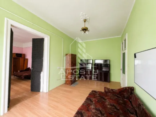 Apartament 2 camere la curte comuna, zona Odobescu Timisoara