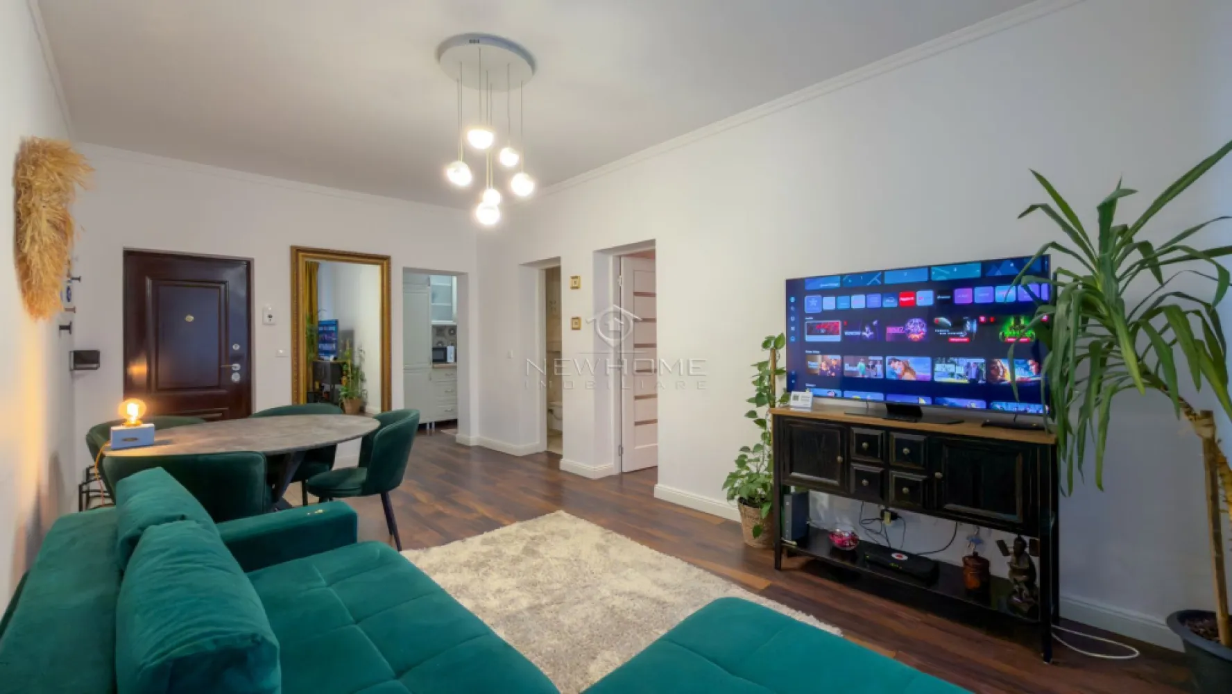 Apartament 2 camere, zona Iulius Mall FSEGA - NewHOME Imobiliare ofera in EXCLUSIVITATE spre vanzare apartament modern cu 2 camere, situat in cartierul Gheorgheni, zona Iulius Mall. Apartamentul este amplasat la etajul 1 din 4. Apartamentul dispune de suprafata utila de 48 mp. Se vinde complet utilat si mobilat, dotat cu centrala termica proprie. Avand in vedere poziția si avantajele zonei este de mare interes, datorita pozitionarii fiind in apropiere de centrul comercial Iulius Mall, Business centre, facultatea FSEGA, Porsche Engineering, Iulius Park, lacul Gheorgheni, baza Sportiva, etc. Pentru mai multe informatii si pentru a programa o vizionare, contactati-ne cu incredere!