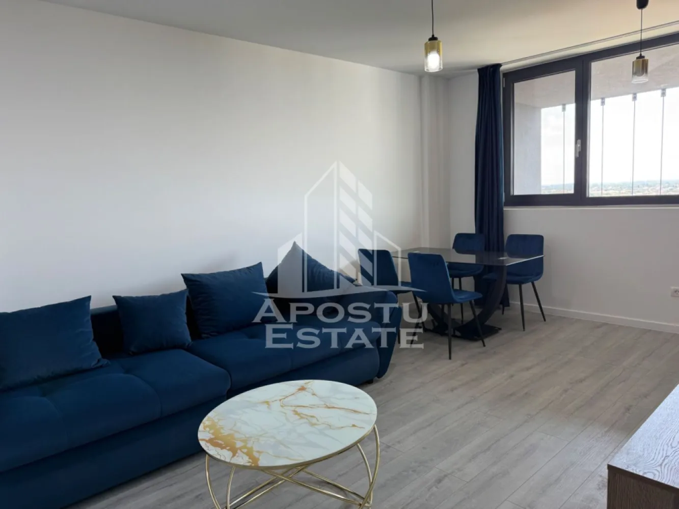 Apartament cu două camere la XCity Tower - Apostu Estate vă oferă spre închiriere apartament cu două camere etaj 13 / 16 cu loc de parcare subteran la XCity Tower.
Compartimentare:
-hol de acces
- living open space cu dinning 
-bucătărie complet mobilată și utilată închisă 
- baie cu duș 
- dormitor cu dressing și balcon 
Încălzirea se realizează prin intermediul centralei de gaz prin pardoseala,dipune de tâmplărie din geam Tripan ,izolația blocului foarte eficientă ,zone verzi amenajate .
Prima închiriere,totul este nou.
Se percepe garanție pe două luni plus luna în curs .
Pentru mai multe detalii sunați la telefon!
Vă așteptăm cu drag la o vizionare!