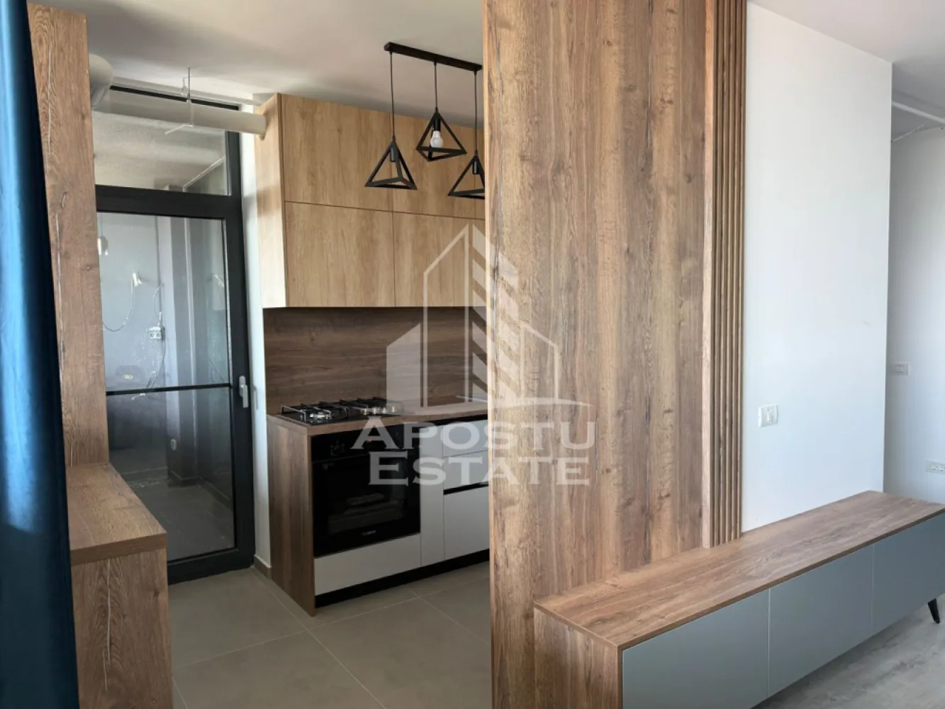 Apartament cu două camere la XCity Tower - Apostu Estate vă oferă spre închiriere apartament cu două camere etaj 13 / 16 cu loc de parcare subteran la XCity Tower.
Compartimentare:
-hol de acces
- living open space cu dinning 
-bucătărie complet mobilată și utilată închisă 
- baie cu duș 
- dormitor cu dressing și balcon 
Încălzirea se realizează prin intermediul centralei de gaz prin pardoseala,dipune de tâmplărie din geam Tripan ,izolația blocului foarte eficientă ,zone verzi amenajate .
Prima închiriere,totul este nou.
Se percepe garanție pe două luni plus luna în curs .
Pentru mai multe detalii sunați la telefon!
Vă așteptăm cu drag la o vizionare!