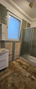 De inchiriat, vila noua - Bariera Traian - Lacul Brates