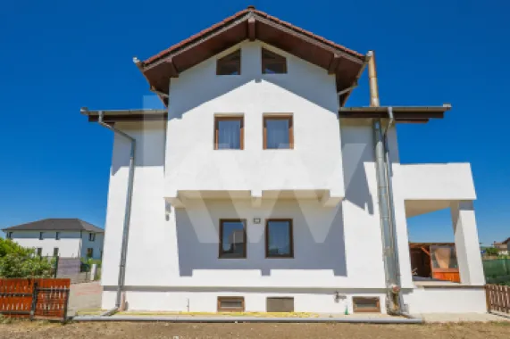 Casă individuală în Veterani, curte liberă 400 mp, zonă foarte căutată!