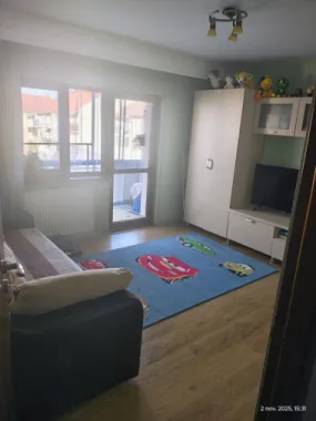 BRASADAS vinde ap 3 cam etaj 4/4 in Carpați 2.