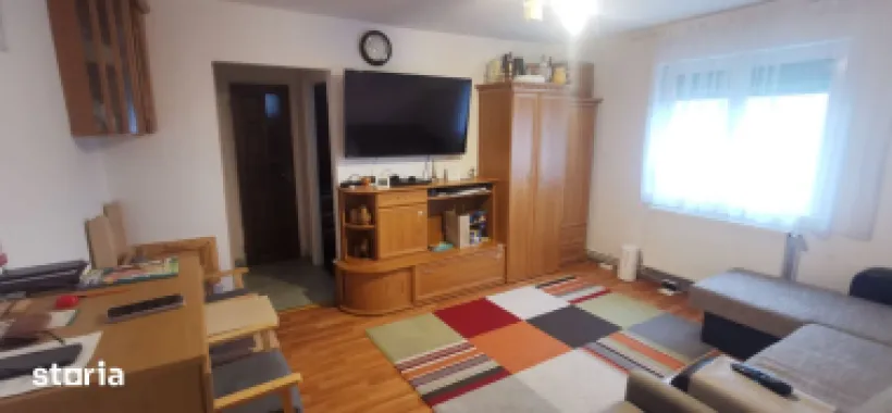 BRASADAS vinde ap 3 cam etaj 3/4 mobilat și utilat complet.