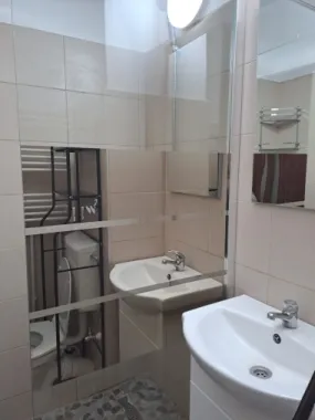 De inchiriat apartament 2 camere Ultracentral, et. 1, 1800 lei