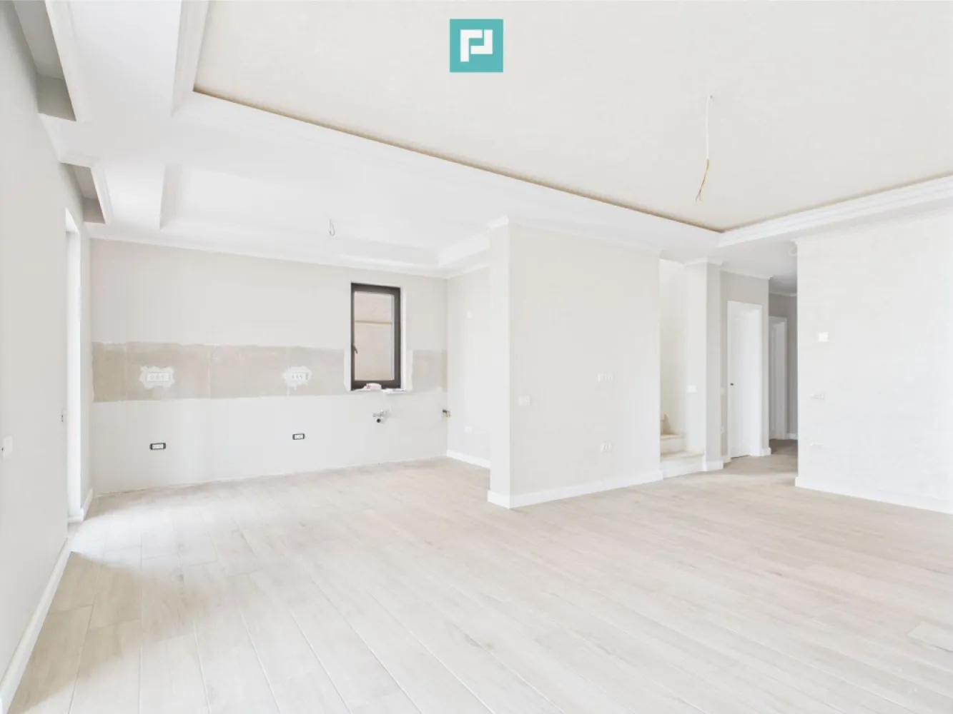 Duplex 5 camere în cartier Europa Mosnița Nouă - Oferim spre vânzare un duplex deosebit, situat în cartierul Europa, perfect pentru familii sau persoane care caută un cămin modern, spațios și confortabil.

Caracteristici principale:
• Compartimentare excelentă:
• Parter: living generos open-space cu bucătăria, birou, hol, baie complet utilată (inclusiv bideu).
• Etaj: 3 dormitoare, dintre care unul cu baie matrimonială si dressing , plus inca o baie care deserveste
celelalte dormitoare.

• Dotări moderne:
• Încălzire în pardoseală pentru un confort optim.
• Instalație pentru climatizare și camere video.
• Acoperiș din țiglă Bramac, durabil și estetic.
• Spații exterioare:
• Terasă de 16 m² pentru relaxare.
• Curte de 258 m², ideală pentru amenajări și activități în aer liber.
• Conexiuni și facilități:
• Toate utilitățile disponibile: apă, gaz, curent, canalizare.
• Amplasare excelentă, la doar 100 m de Lidl și alte puncte de interes.
• Construcție de calitate:
• Instalație electrică și termică de la Gewiss, garantând siguranța și eficiența energetică.
-Curte nivelata cu pamant de umplutura si tevi pentru irigat,

 Preț 220 000 € – Locuința complet finisată, cu băile mobilate și utilate cu materiale Premium.

Pentru cine este potrivită această proprietate?

Ideală pentru familii numeroase, persoane care lucrează de acasă sau oricine caută un cămin modern, spațios și într-o locație liniștită, dar accesibilă.

Contactează-ne acum pentru mai multe detalii și pentru a programa o vizionare!

Daniela Ianc- consultant imobiliar PropertyLab - 0722375289

e-mail: daniela.ianc@propertylab.ro

CP2333496