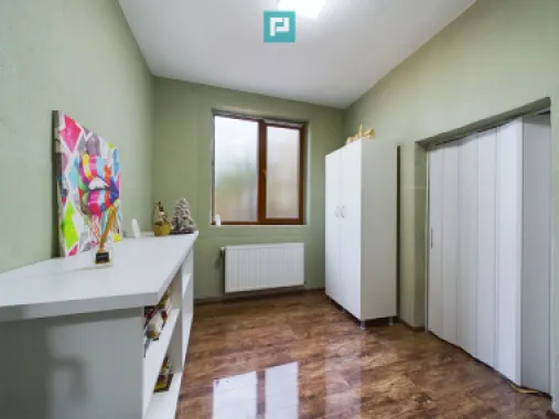 Proprietate multifuncțională într-o locație Centrală