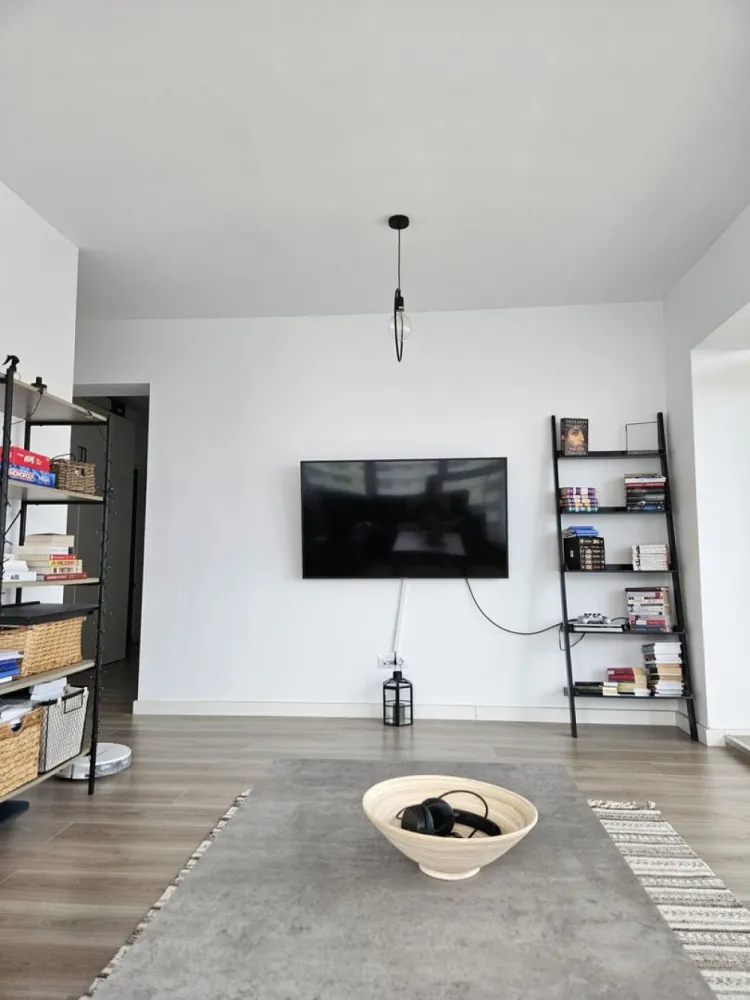 Apartament 2 camere Conest Tudor - Apartament 2 camere decomandat din 2020
Conest Grand Residence(Iulius Mall)
64 mp(58 mp utili+ 6mp balcon)
etaj intermediar-7
Loc de parcare suprateran inclus
Mobilat integral
Orientare către Splai Bahlui
Servicii si utilitati: Bloc fără gaz(costuri reduse), paza, parcare
Lângă spatii comerciale, Iulius Mall și universități
Locuit doar de proprietar
Termen de habitatie variabil.
Se vinde mobilat și cu loc de parcare.
Ușor negociabil