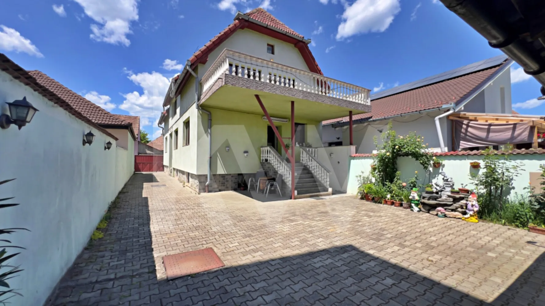 Casă 6 camere D+P+M-217 mp utili, 515 mp curte, Zona Cartier Kogalniceanu