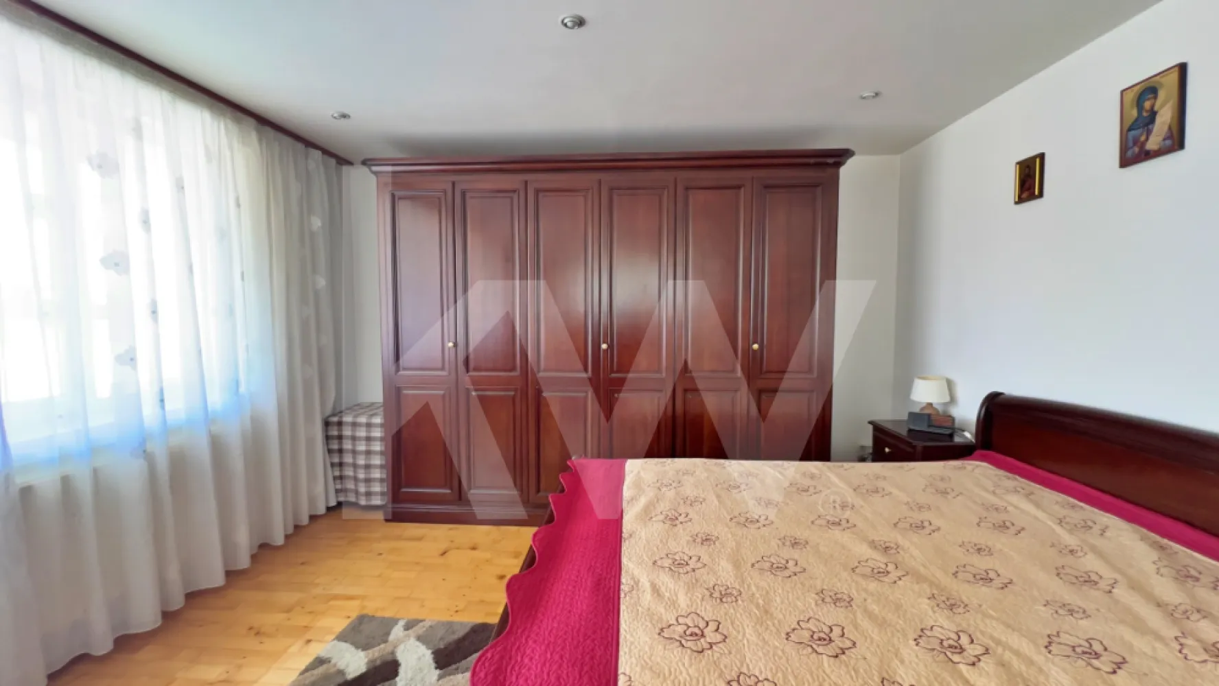 Casă 6 camere D+P+M-217 mp utili, 515 mp curte, Zona Cartier Kogalniceanu